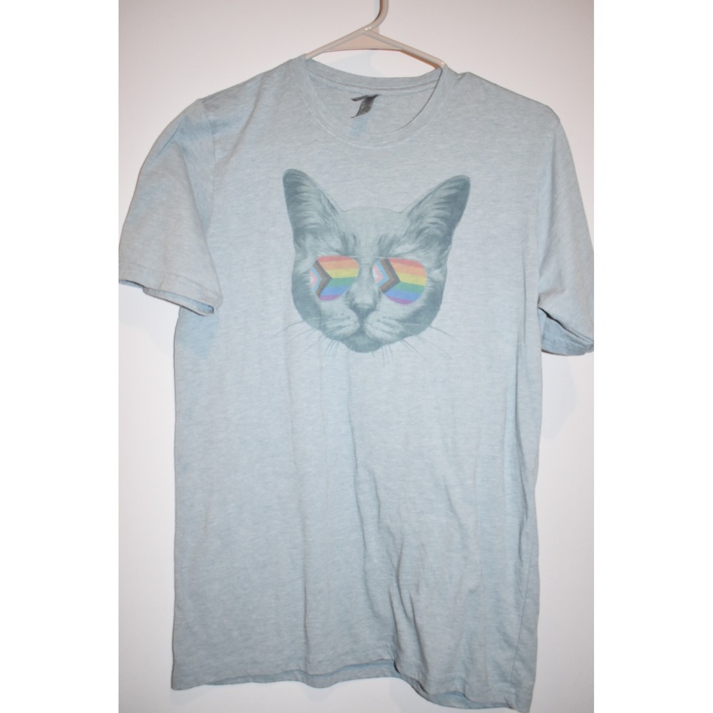 Pride Kitten Short Sleeve Tee‎ Shirt Baby Blue Size Medium
